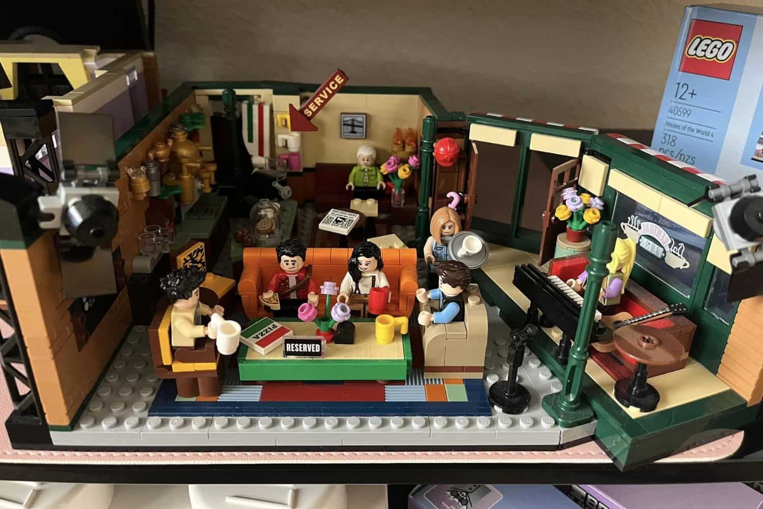 LEGO Ideas Central Perk Building 21319 