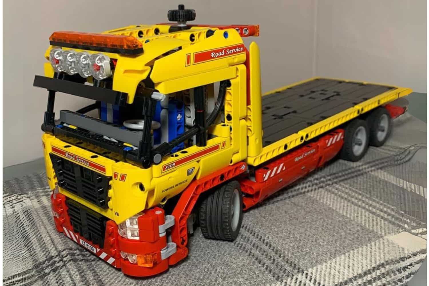 LEGO Technic Flatbed Truck 8109