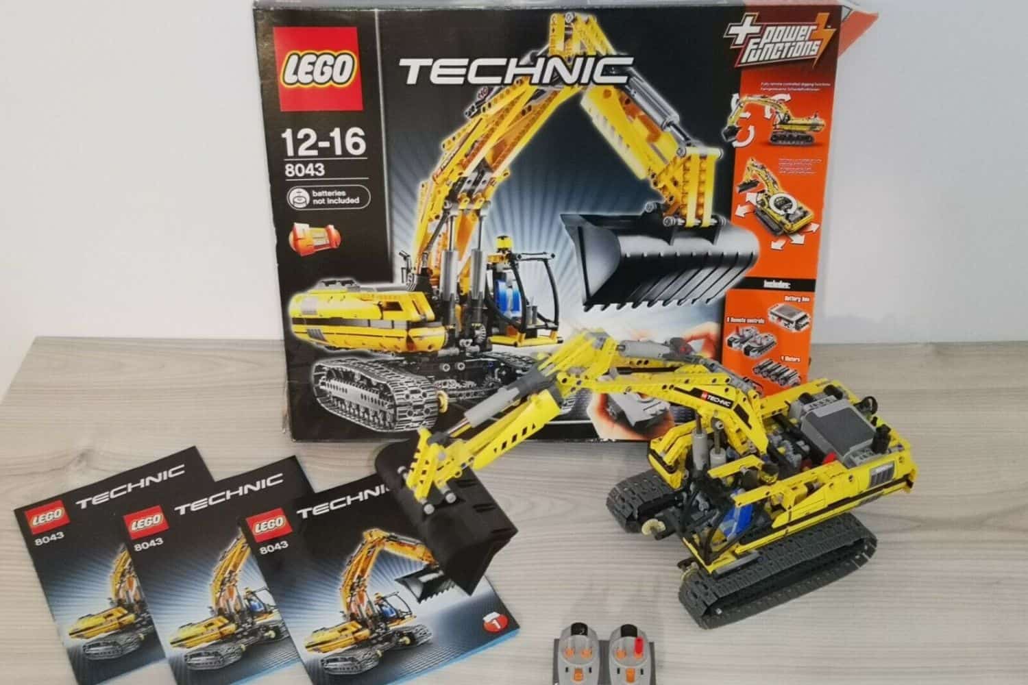 LEGO Technic Power Functions Motorized Excavator 8043